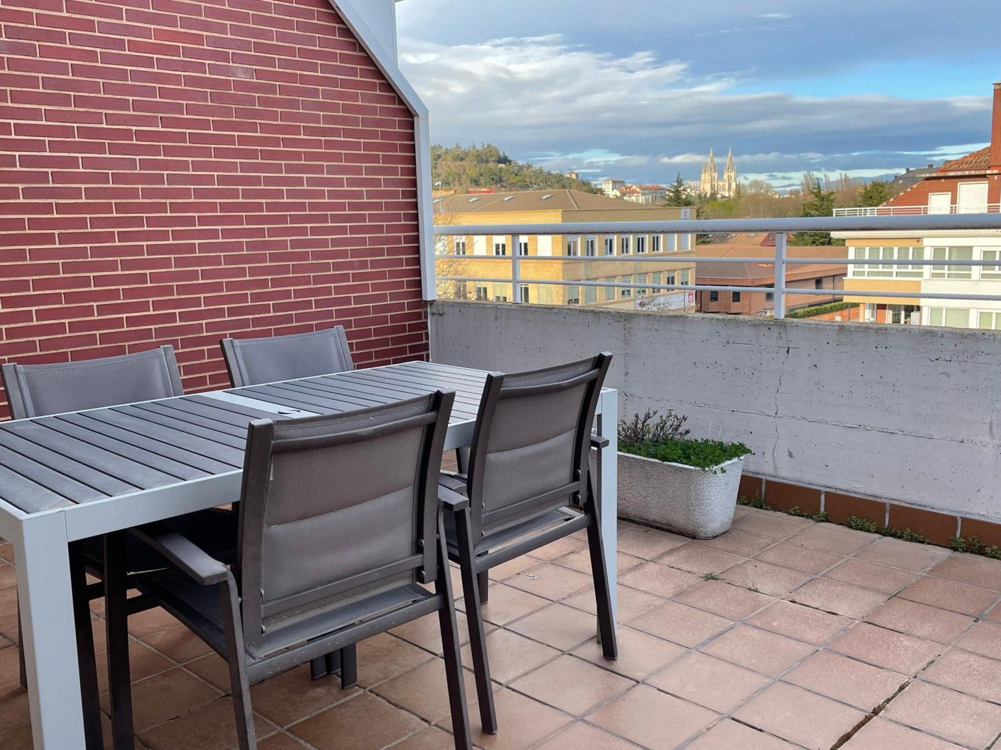 Apartamento Con Gran Terraza Y Vistas A La Catedral. Бургос Экстерьер фото
